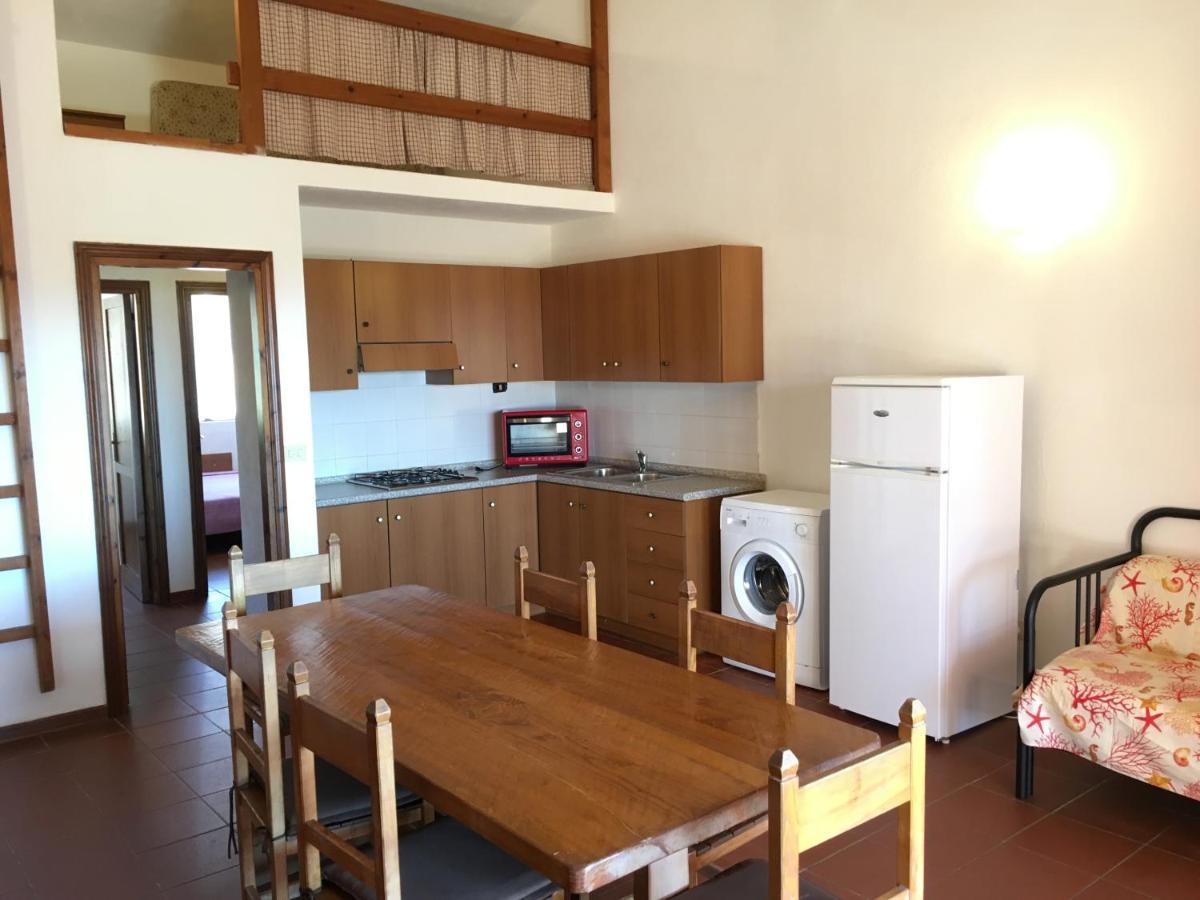 Borgo Spiaggia Isola Rossa Kültér fotó