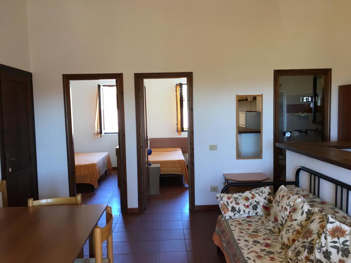 Borgo Spiaggia Isola Rossa Kültér fotó