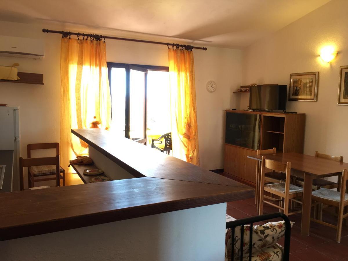 Borgo Spiaggia Isola Rossa Kültér fotó