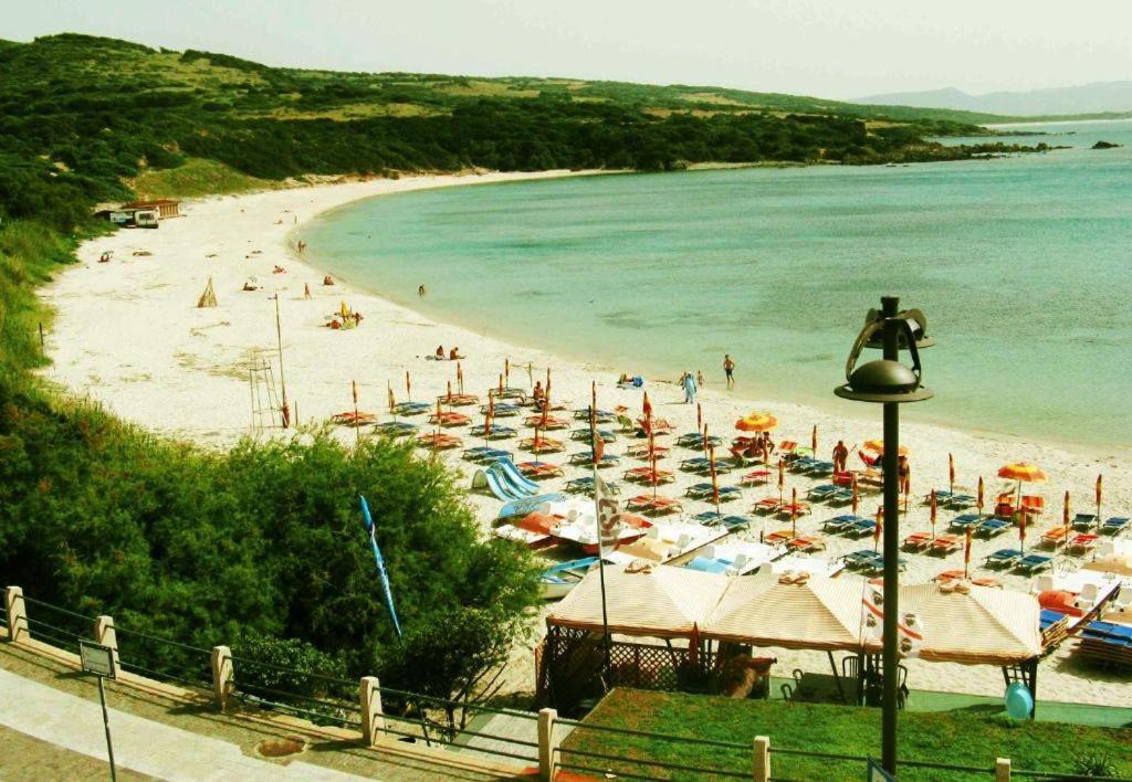 Borgo Spiaggia Isola Rossa Kültér fotó