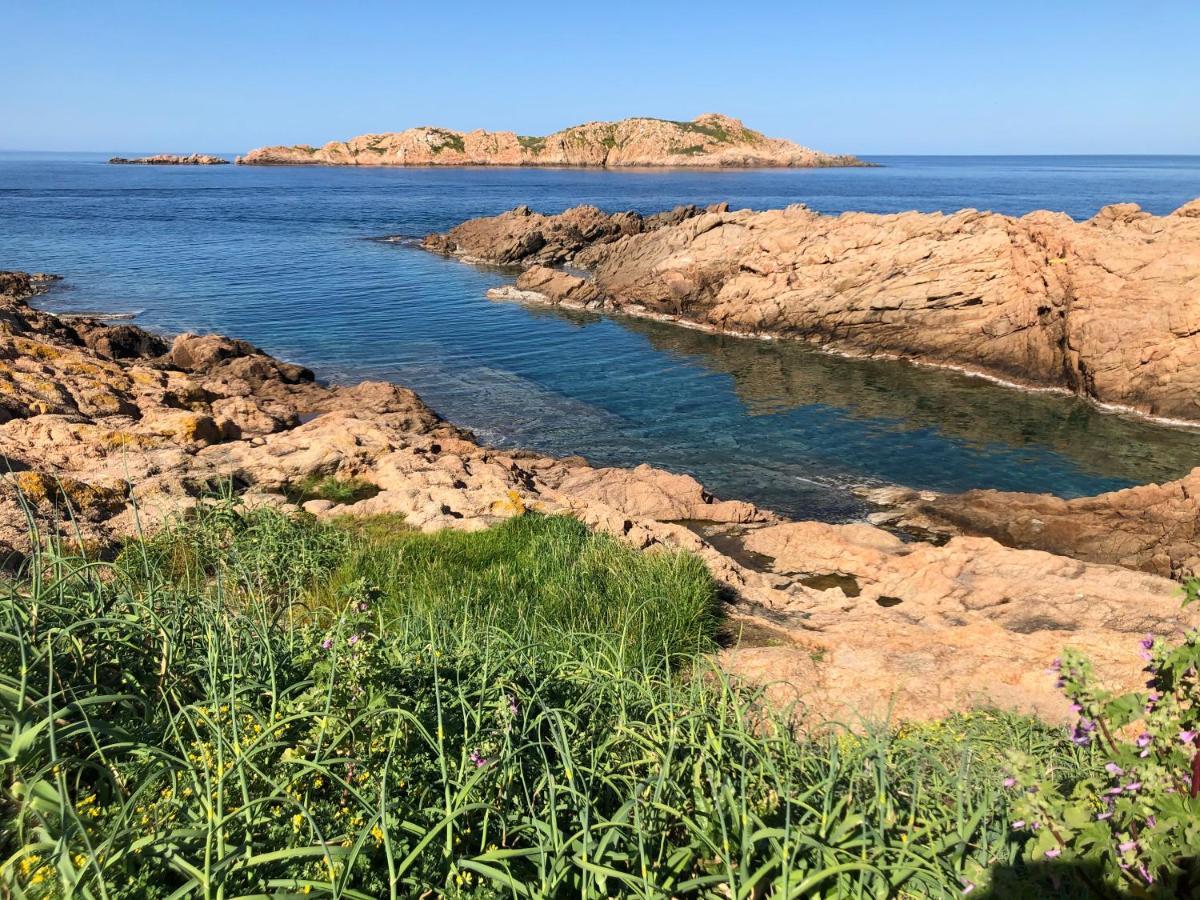 Borgo Spiaggia Isola Rossa Kültér fotó
