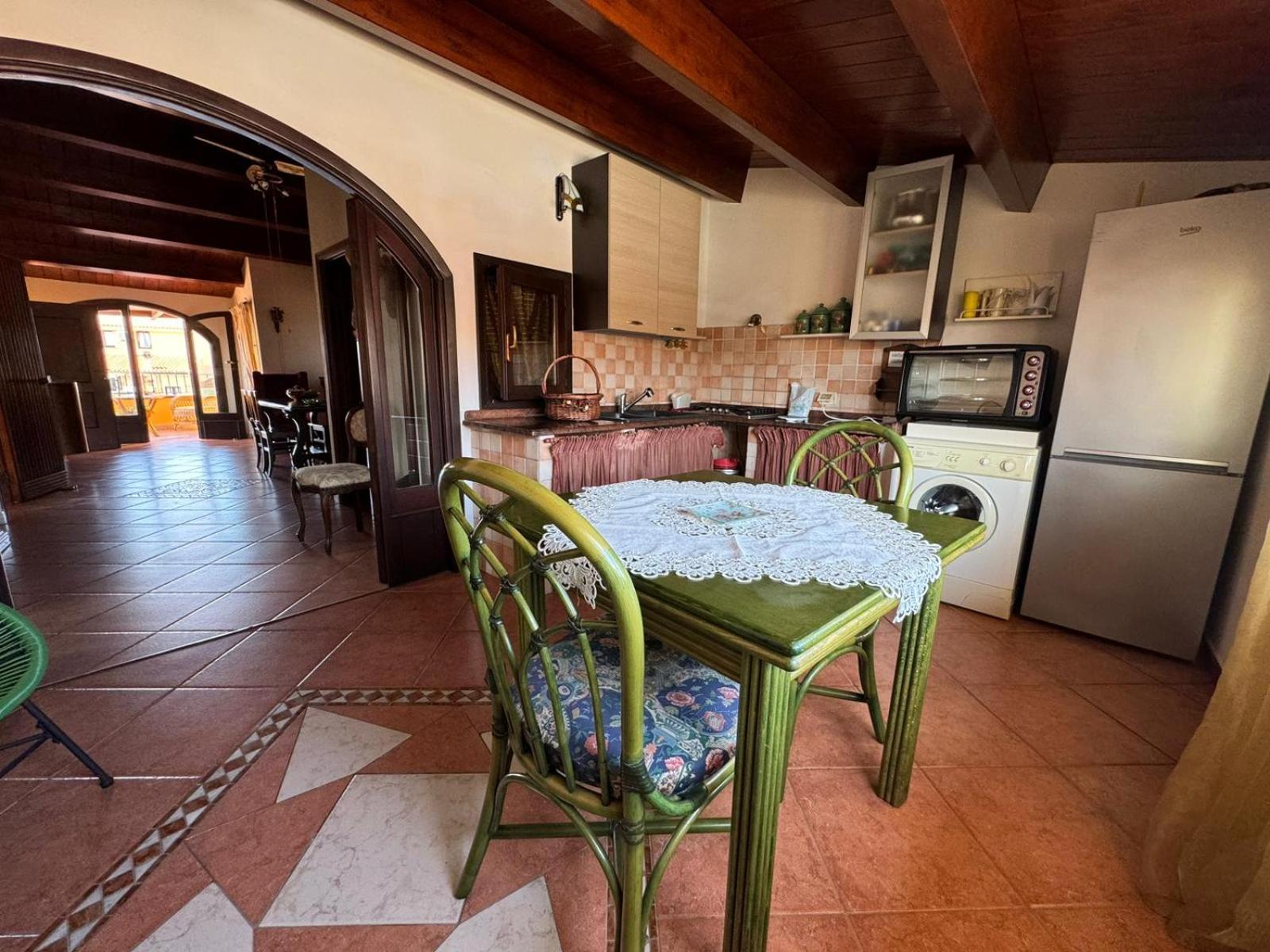 Borgo Spiaggia Isola Rossa Kültér fotó